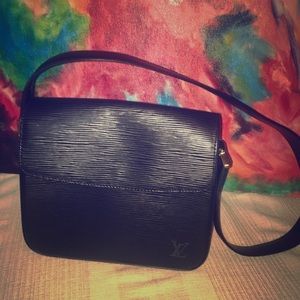 Louis Vuitton shoulder bag
